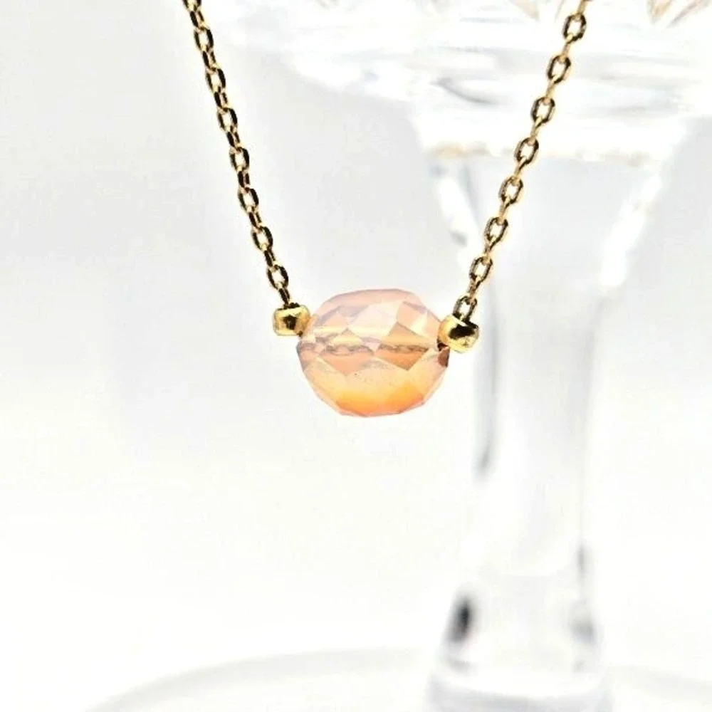 Dainty Irridescent Peachy Bead on Goldtone Cable Chain Minimalist‎ Necklace
